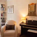 Beautiful Apartment - Near Park